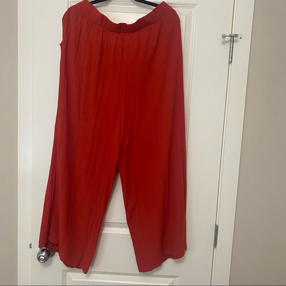 Joe Fresh Flowy capri Pants NWT